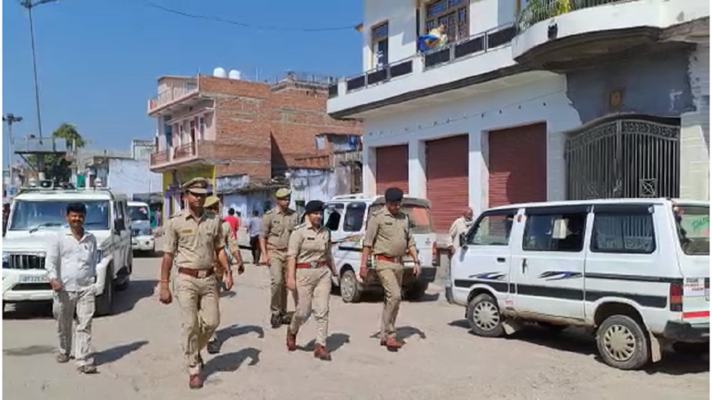  दीपावली के त्यौहार को देखते हुए जन जागरूकता रैली प्रमुख चौराहे से निकाली गई