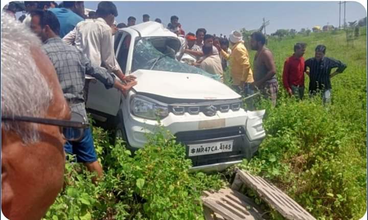 ब्रेकिंग न्यूज़: