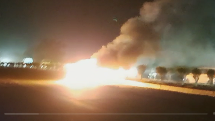 हाईवे पर चलती कार ,बनी आग का गोला,,चालक की आग में जलकर हुई दर्दनाक मौत