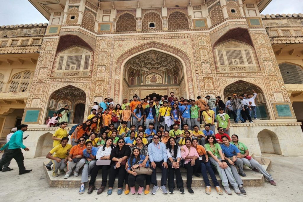 गुलाबी नगरी की खूबसूरती देख पुलकित हुए आरआईएस के विद्यार्थी