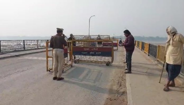 The bridge connecting Kannauj and Hardoi collapsed, traffic disrupt