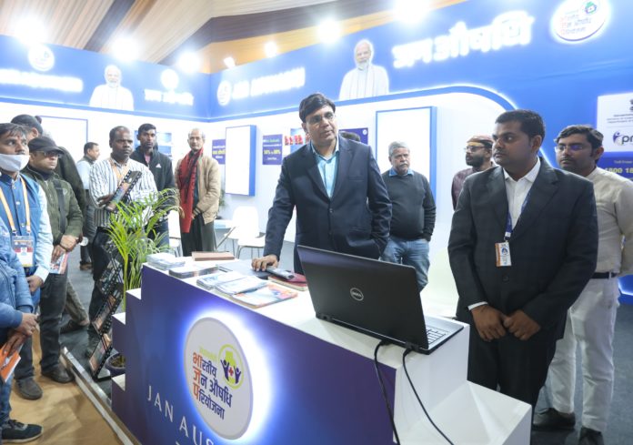 CEO of Pharmaceutical and Medical Devices Bureau of India visits Jan Aushadhi stall