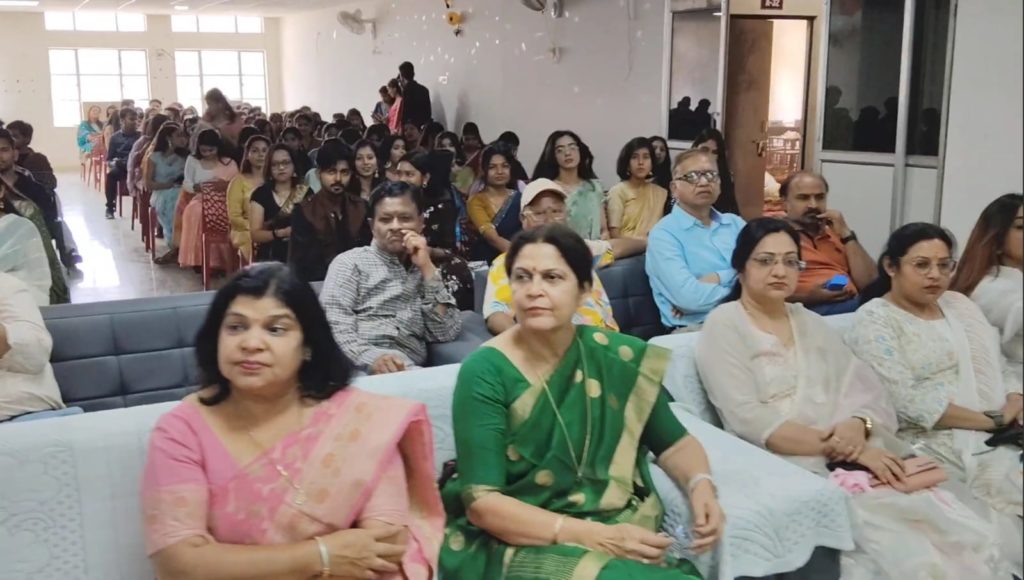बीएसए कॉलेज में बीकॉम एवं एमकॉम छात्रों का भव्य विदाई समारोह, प्रेरक उद्बोधनों से भावुक हुआ माहौल
